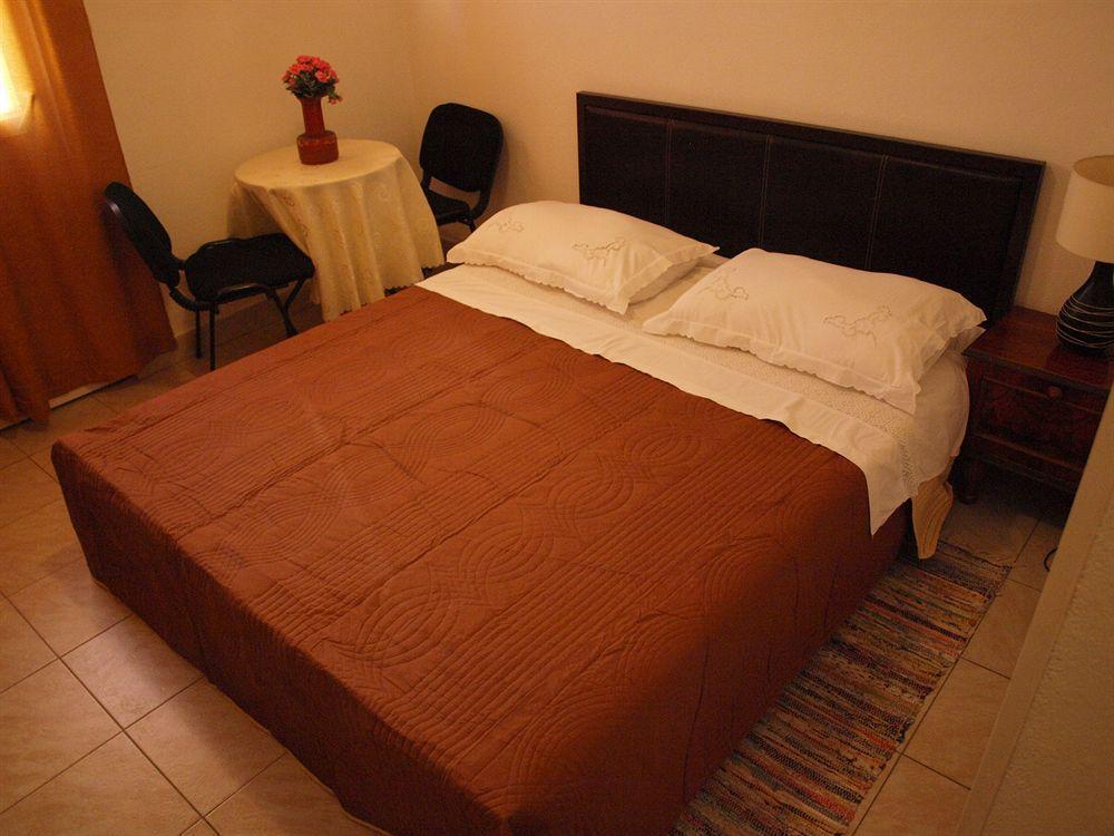 Hotel Damira 2*