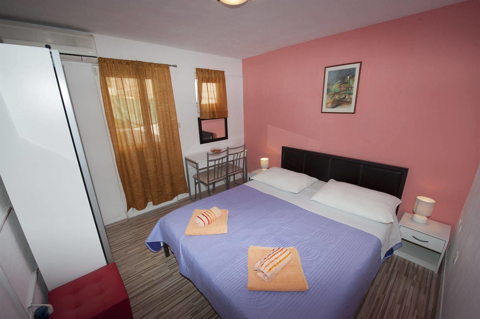 Damira Hotel
