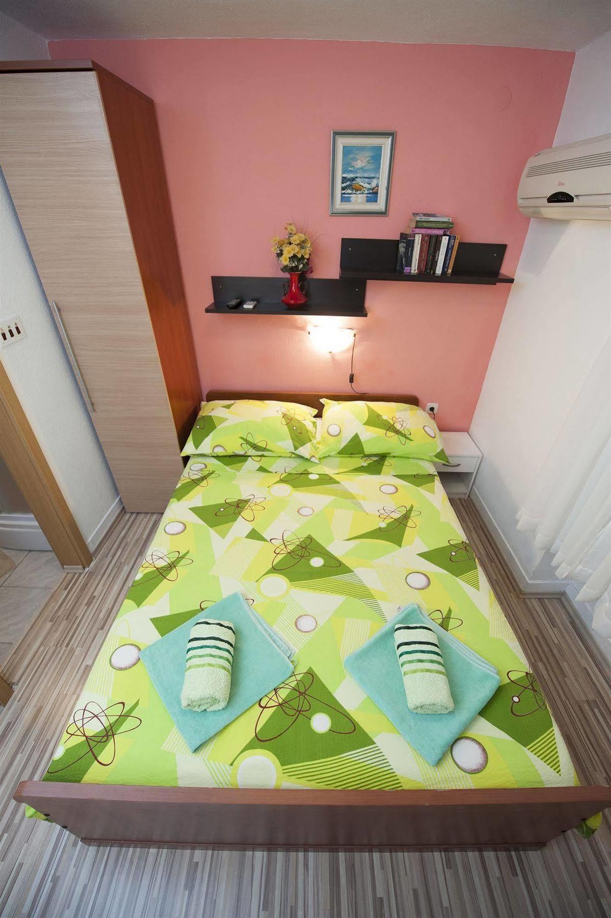 Damira Hotel 2*